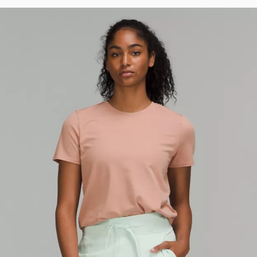 NWT Lululemon Love Crew T-Shirt sz 2